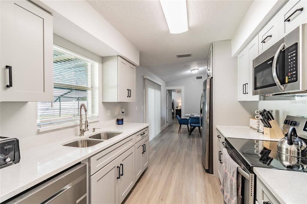 В аренду: $3,200 (3 спален, 2 ванн, 1235 Квадратных фут)