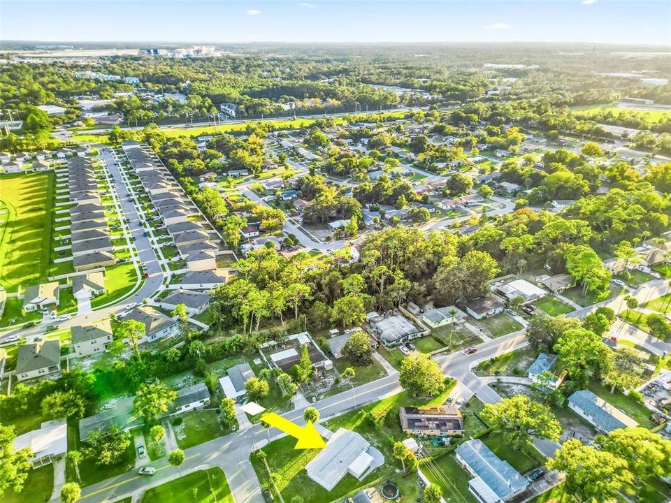 Под контрактом: $215,000 (3 спален, 1 ванн, 1414 Квадратных фут)
