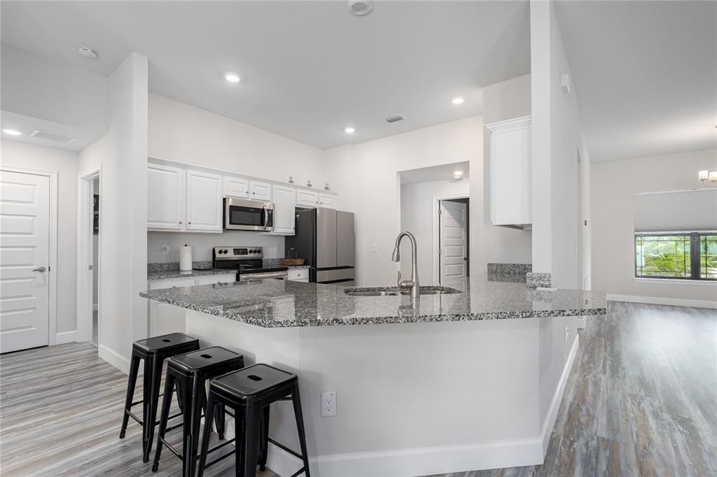 For Sale: $426,000 (4 beds, 3 baths, 2289 Square Feet)