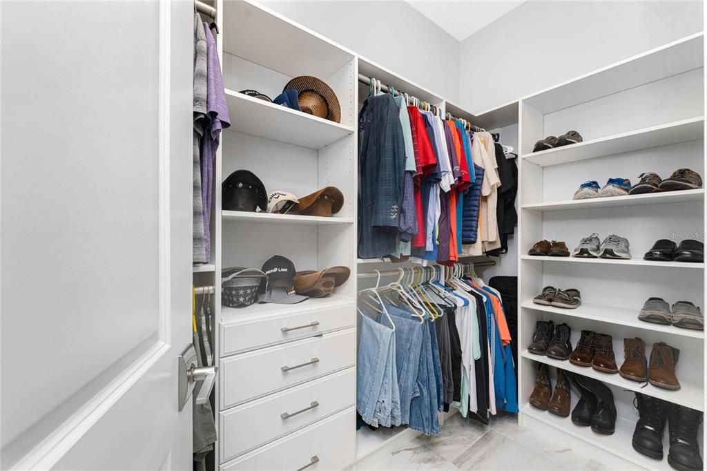 For Sale: $1,575,000 (3 beds, 3 baths, 3035 Square Feet)