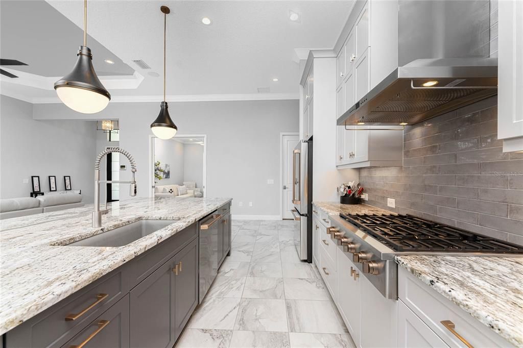 For Sale: $1,575,000 (3 beds, 3 baths, 3035 Square Feet)