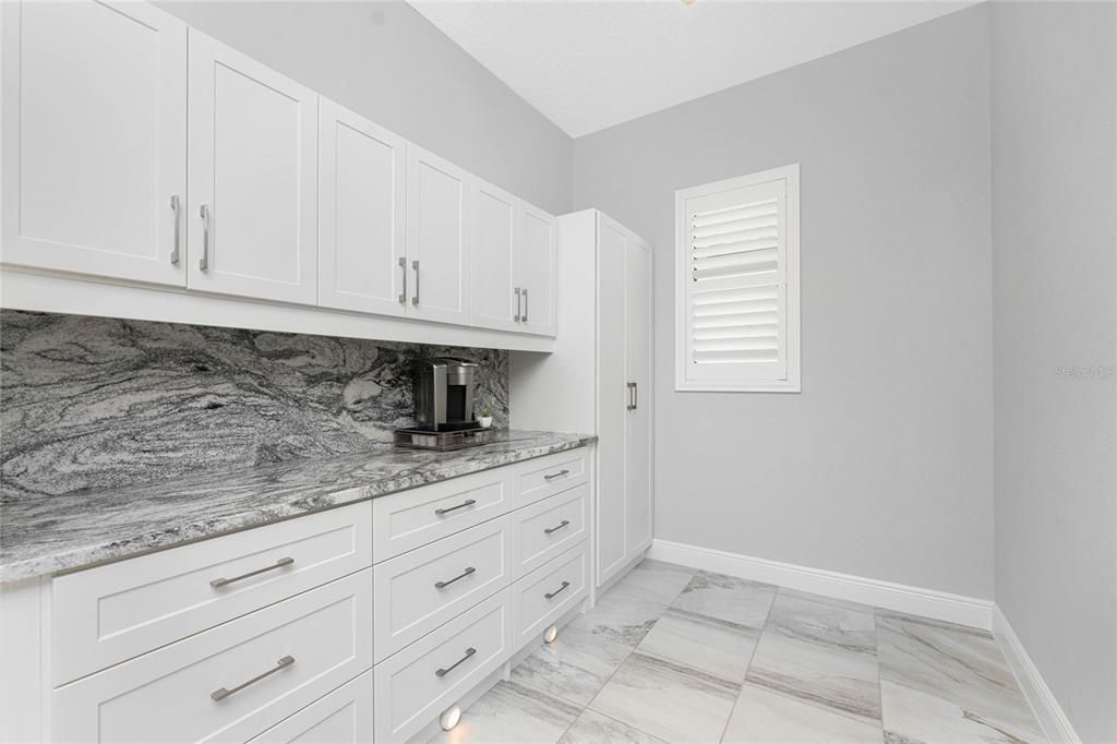 For Sale: $1,575,000 (3 beds, 3 baths, 3035 Square Feet)