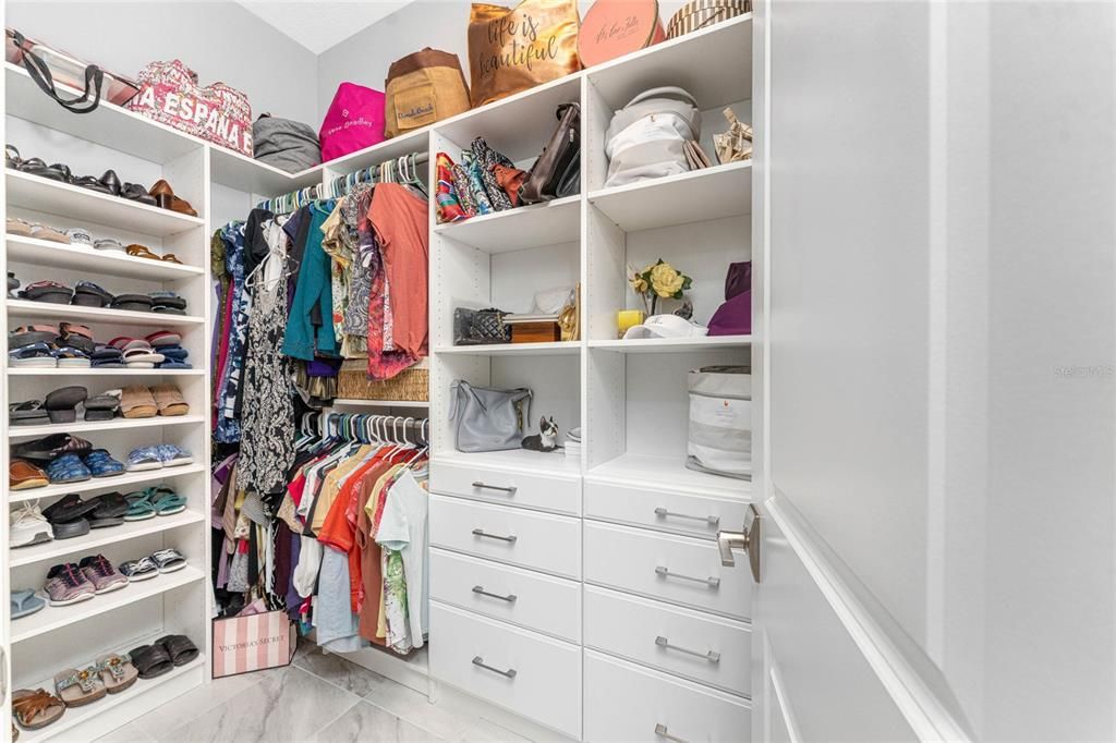 For Sale: $1,575,000 (3 beds, 3 baths, 3035 Square Feet)