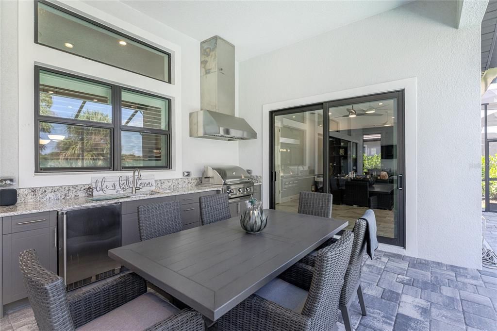 For Sale: $1,575,000 (3 beds, 3 baths, 3035 Square Feet)