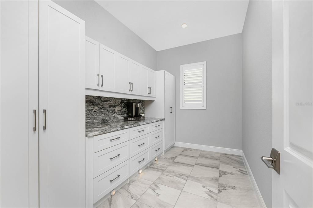 For Sale: $1,575,000 (3 beds, 3 baths, 3035 Square Feet)