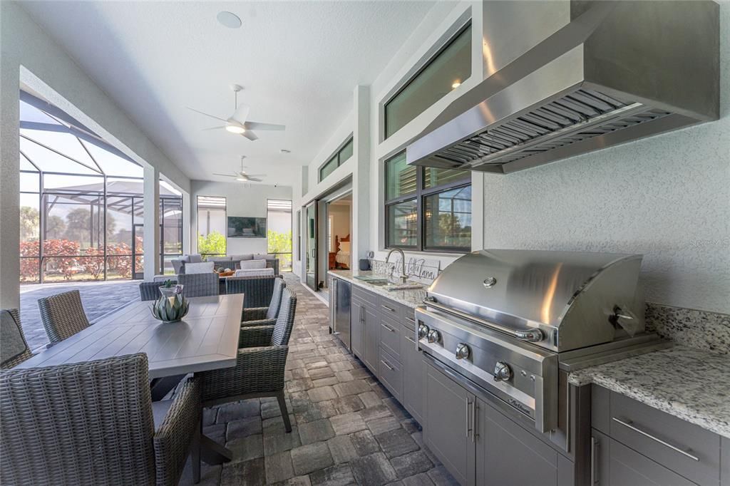 For Sale: $1,575,000 (3 beds, 3 baths, 3035 Square Feet)