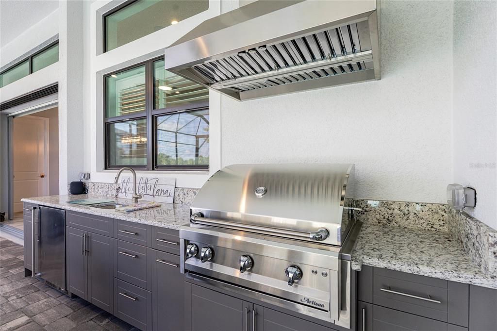 For Sale: $1,575,000 (3 beds, 3 baths, 3035 Square Feet)