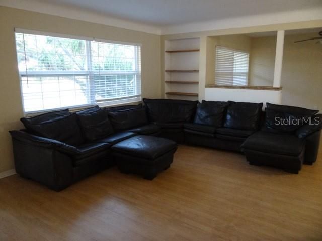 For Rent: $2,500 (3 beds, 2 baths, 1688 Square Feet)