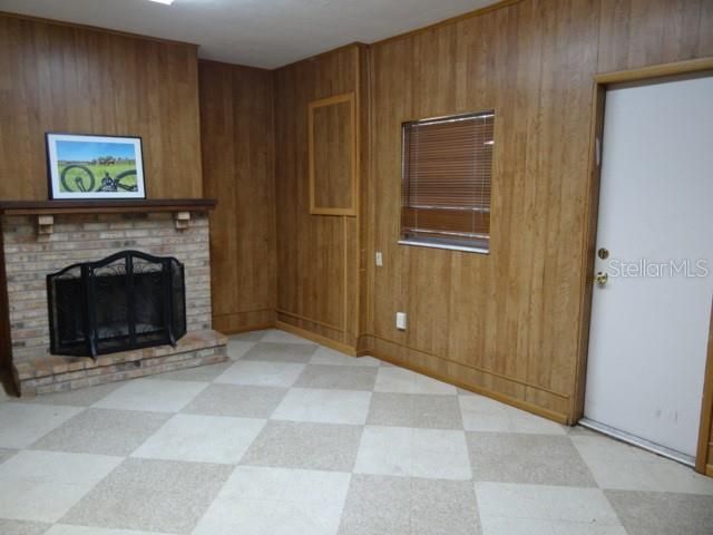For Rent: $2,500 (3 beds, 2 baths, 1688 Square Feet)