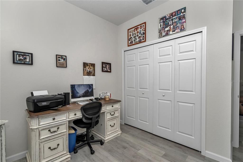 For Sale: $345,000 (4 beds, 2 baths, 1782 Square Feet)