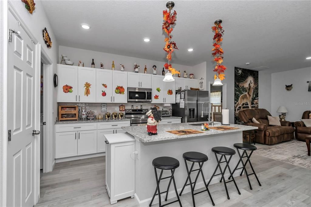 For Sale: $345,000 (4 beds, 2 baths, 1782 Square Feet)