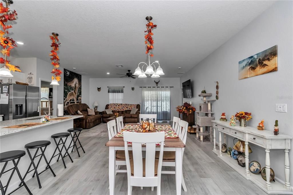 For Sale: $345,000 (4 beds, 2 baths, 1782 Square Feet)