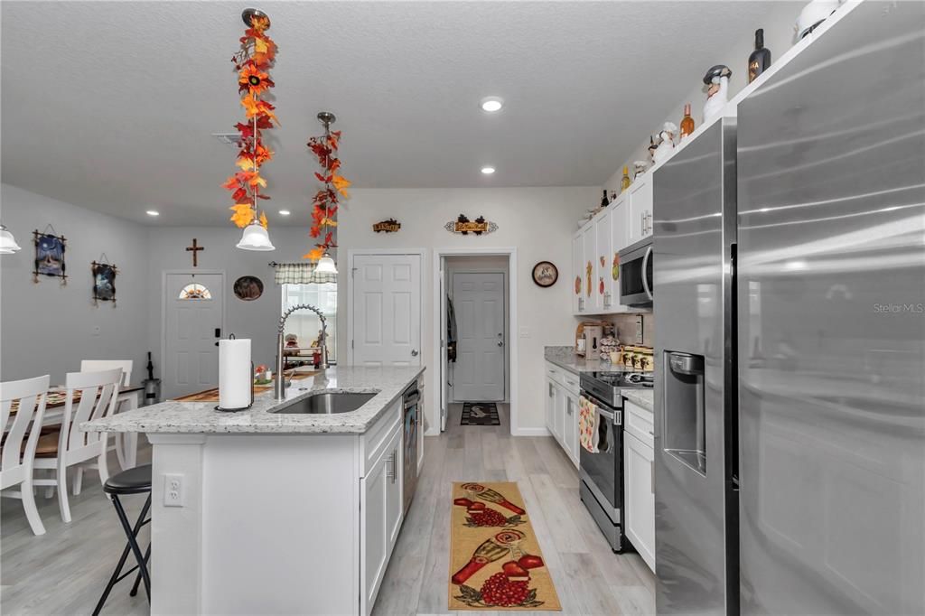 For Sale: $345,000 (4 beds, 2 baths, 1782 Square Feet)