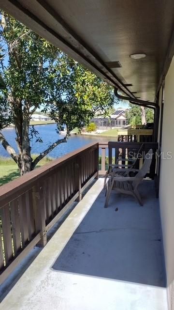 For Sale: $189,900 (2 beds, 2 baths, 986 Square Feet)