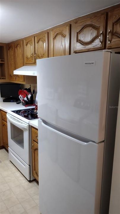 For Sale: $189,900 (2 beds, 2 baths, 986 Square Feet)