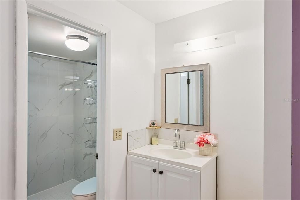 Active With Contract: $298,400 (2 beds, 2 baths, 1258 Square Feet)