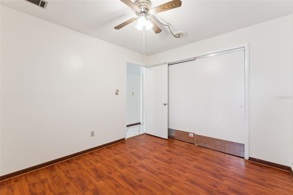 Active With Contract: $298,400 (2 beds, 2 baths, 1258 Square Feet)