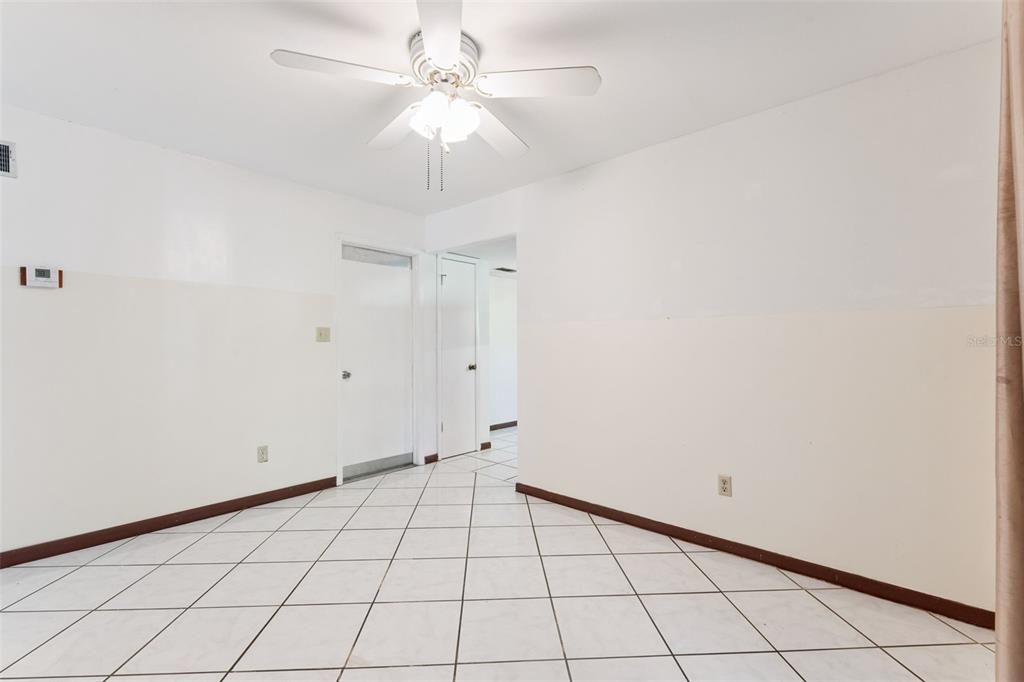 Active With Contract: $298,400 (2 beds, 2 baths, 1258 Square Feet)