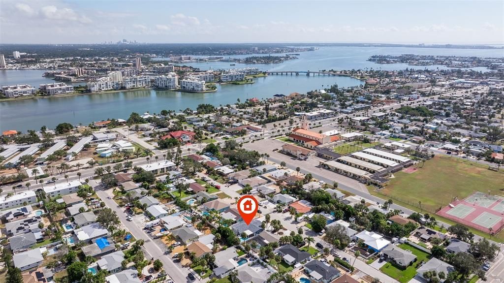 For Sale: $749,000 (3 beds, 2 baths, 1916 Square Feet)