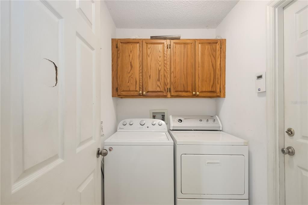 En Venta: $400,000 (4 camas, 2 baños, 1956 Pies cuadrados)