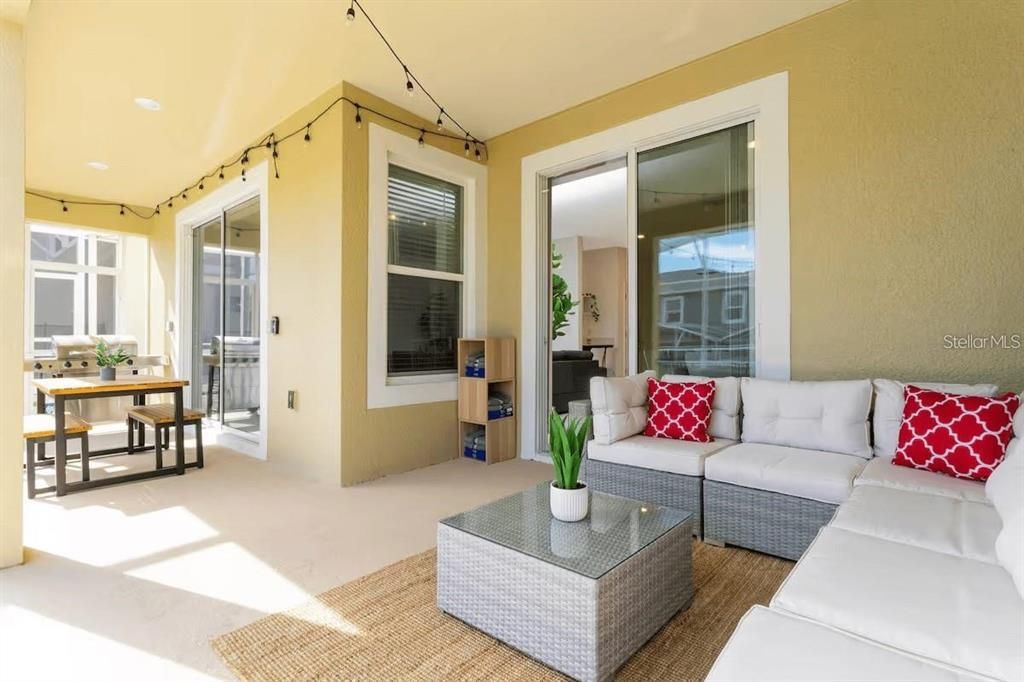 For Sale: $599,999 (6 beds, 5 baths, 3291 Square Feet)