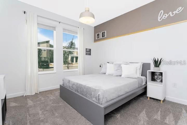 For Sale: $599,999 (6 beds, 5 baths, 3291 Square Feet)