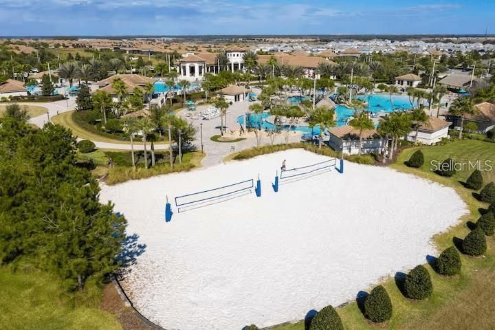 For Sale: $599,999 (6 beds, 5 baths, 3291 Square Feet)