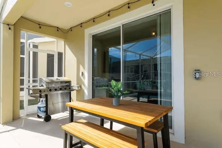 For Sale: $599,999 (6 beds, 5 baths, 3291 Square Feet)