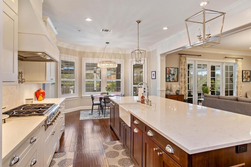 На продажу: $2,390,000 (5 спален, 4 ванн, 4287 Квадратных фут)