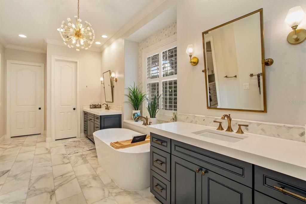 На продажу: $2,390,000 (5 спален, 4 ванн, 4287 Квадратных фут)