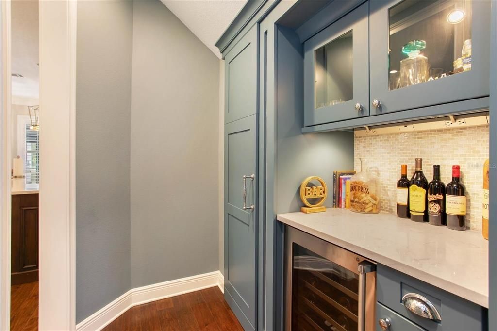 На продажу: $2,390,000 (5 спален, 4 ванн, 4287 Квадратных фут)