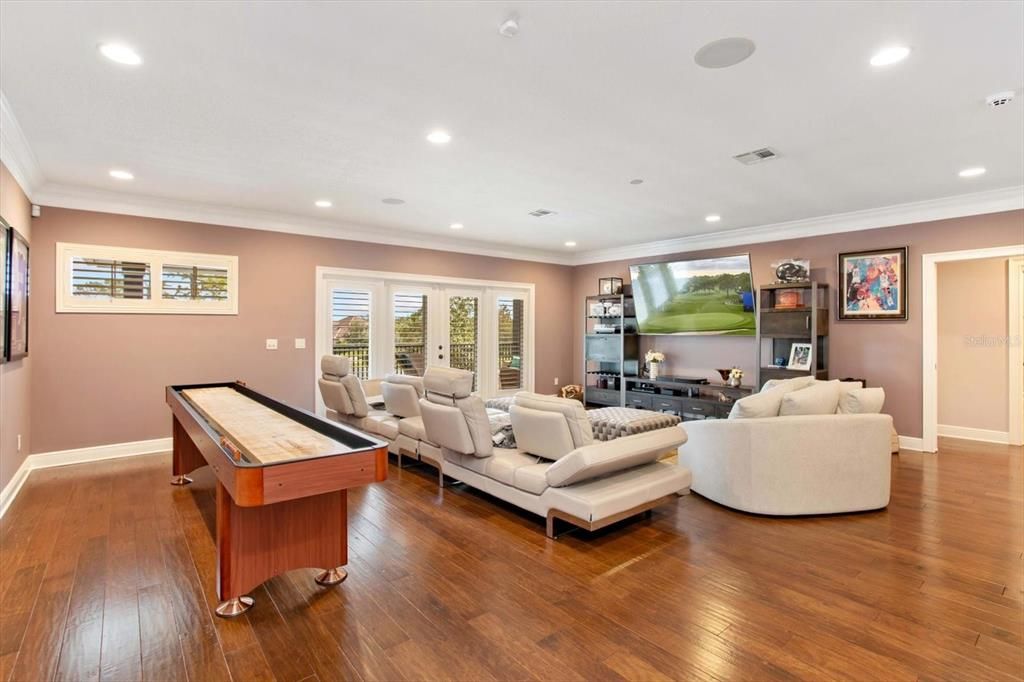 На продажу: $2,390,000 (5 спален, 4 ванн, 4287 Квадратных фут)