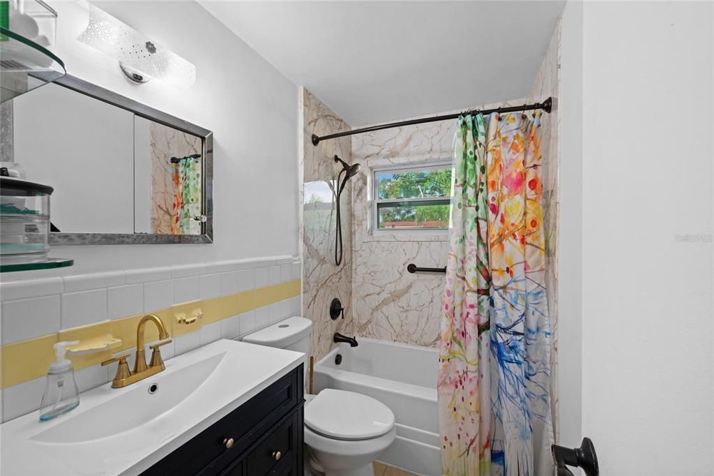 For Sale: $314,500 (3 beds, 1 baths, 1008 Square Feet)