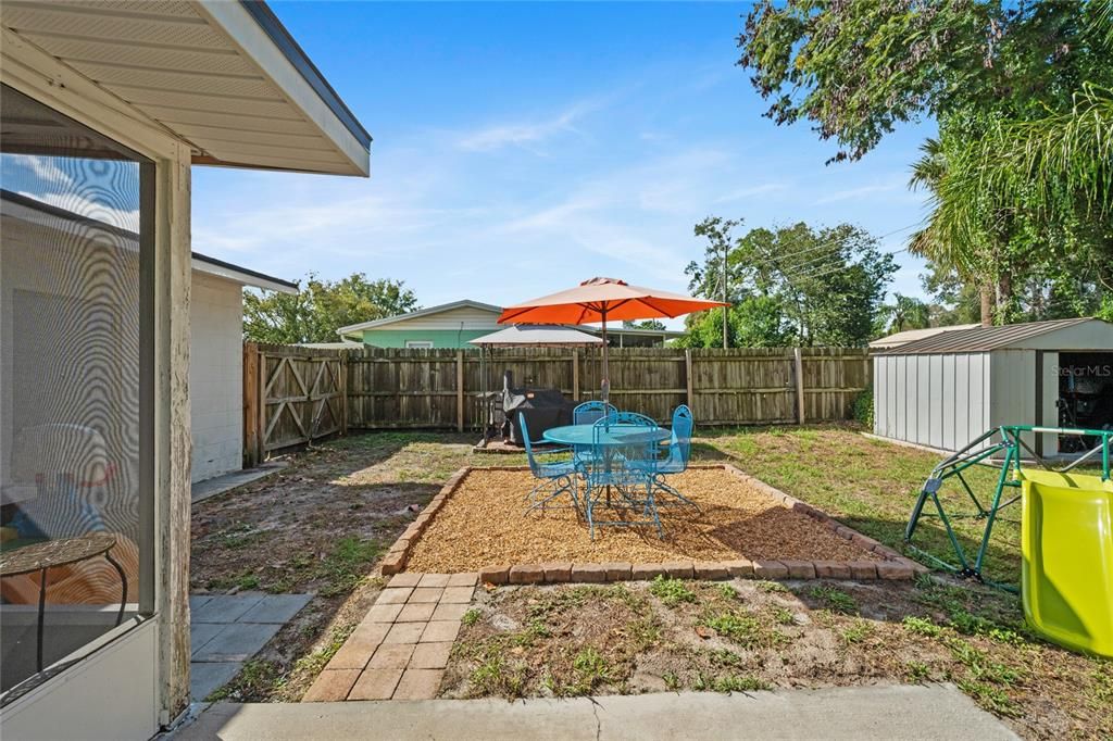 For Sale: $314,500 (3 beds, 1 baths, 1008 Square Feet)