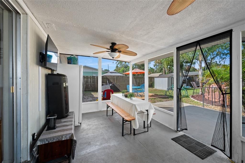For Sale: $314,500 (3 beds, 1 baths, 1008 Square Feet)