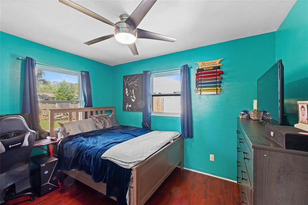 For Sale: $314,500 (3 beds, 1 baths, 1008 Square Feet)