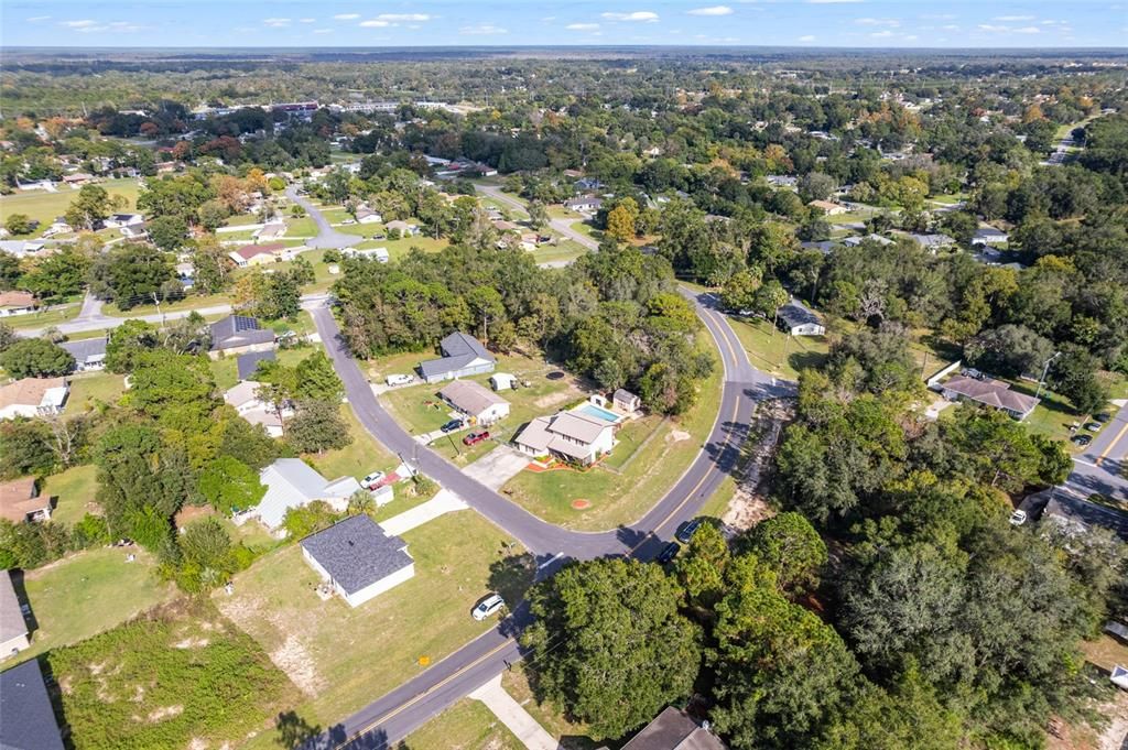 合同活跃: $299,900 (4 贝兹, 2 浴室, 2034 平方英尺)