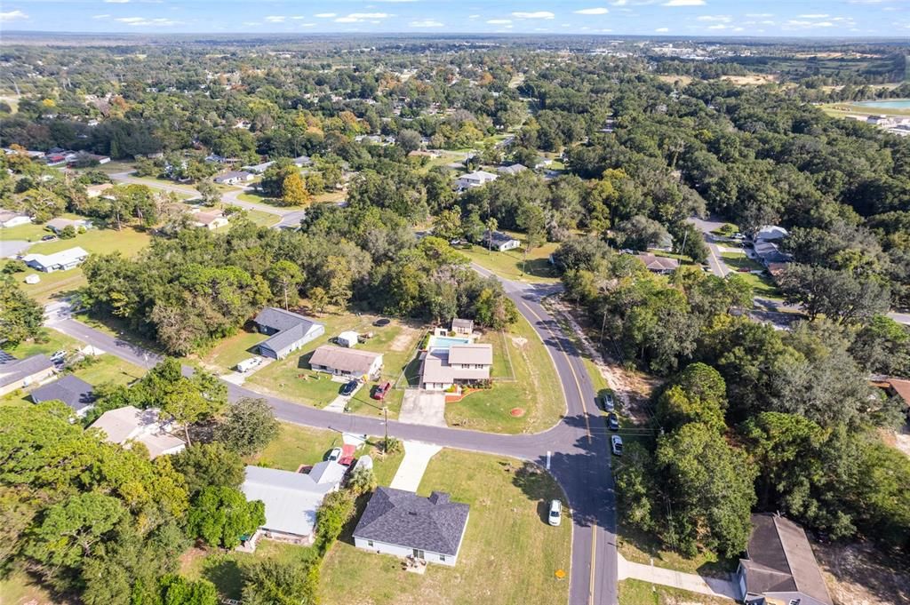 合同活跃: $299,900 (4 贝兹, 2 浴室, 2034 平方英尺)