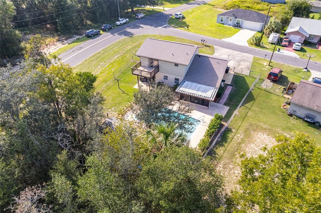 合同活跃: $299,900 (4 贝兹, 2 浴室, 2034 平方英尺)