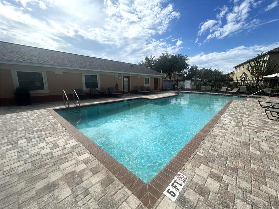 出租: $1,975 (3 贝兹, 2 浴室, 1626 平方英尺)