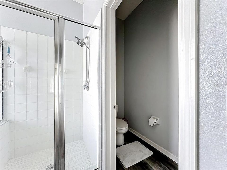 出租: $2,400 (4 贝兹, 2 浴室, 2399 平方英尺)