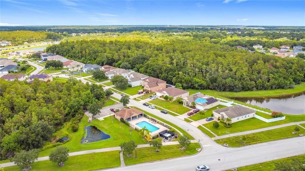 出租: $2,400 (4 贝兹, 2 浴室, 2399 平方英尺)