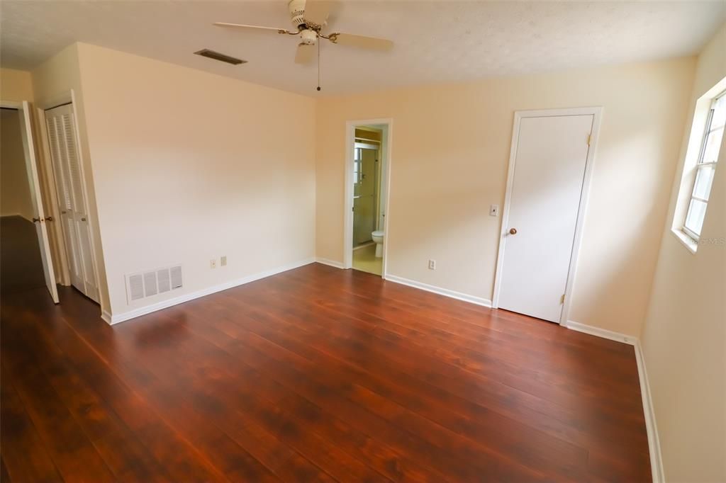 待售: $328,000 (3 贝兹, 2 浴室, 1436 平方英尺)