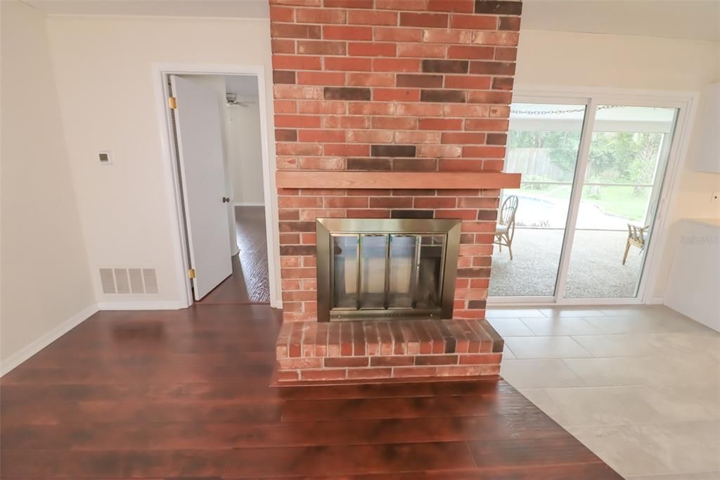 待售: $328,000 (3 贝兹, 2 浴室, 1436 平方英尺)