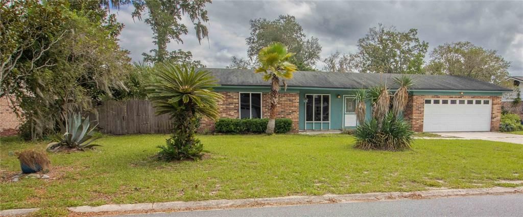 For Sale: $328,000 (3 beds, 2 baths, 1436 Square Feet)