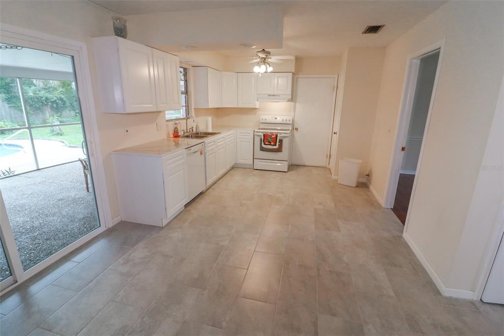 待售: $328,000 (3 贝兹, 2 浴室, 1436 平方英尺)