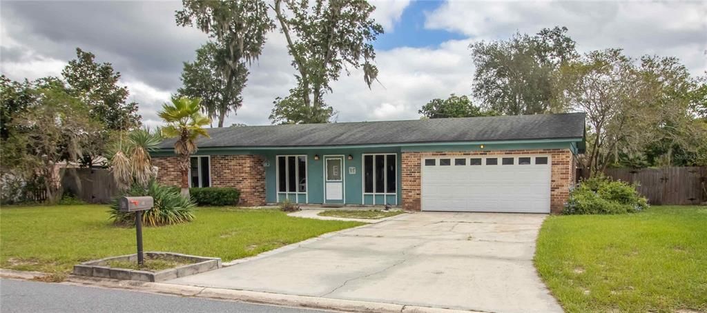 For Sale: $328,000 (3 beds, 2 baths, 1436 Square Feet)