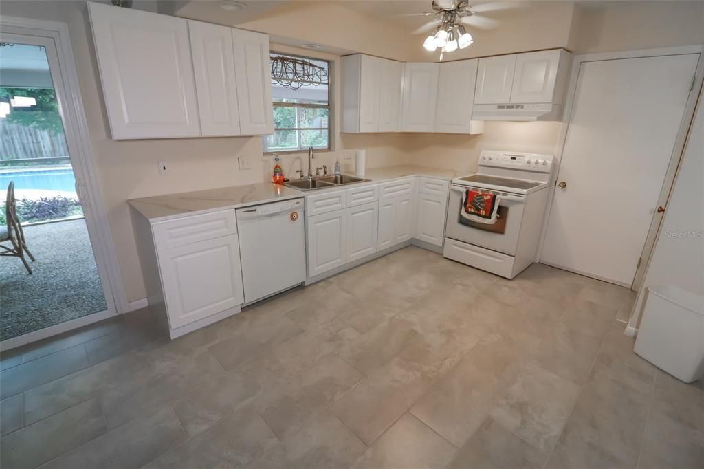 待售: $328,000 (3 贝兹, 2 浴室, 1436 平方英尺)