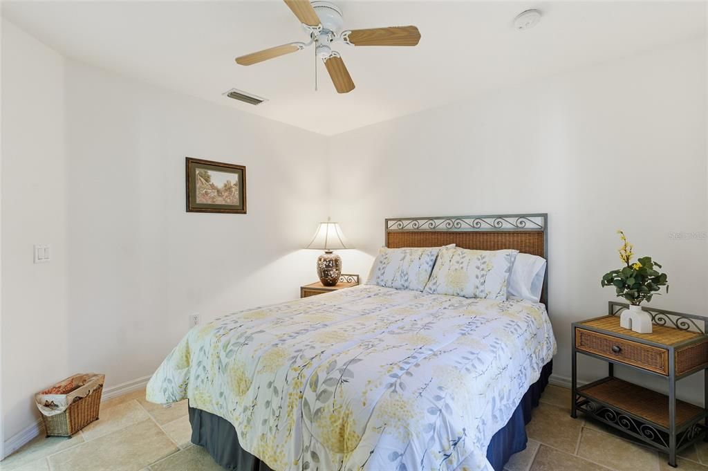 Active With Contract: $349,900 (3 beds, 2 baths, 1655 Square Feet)
