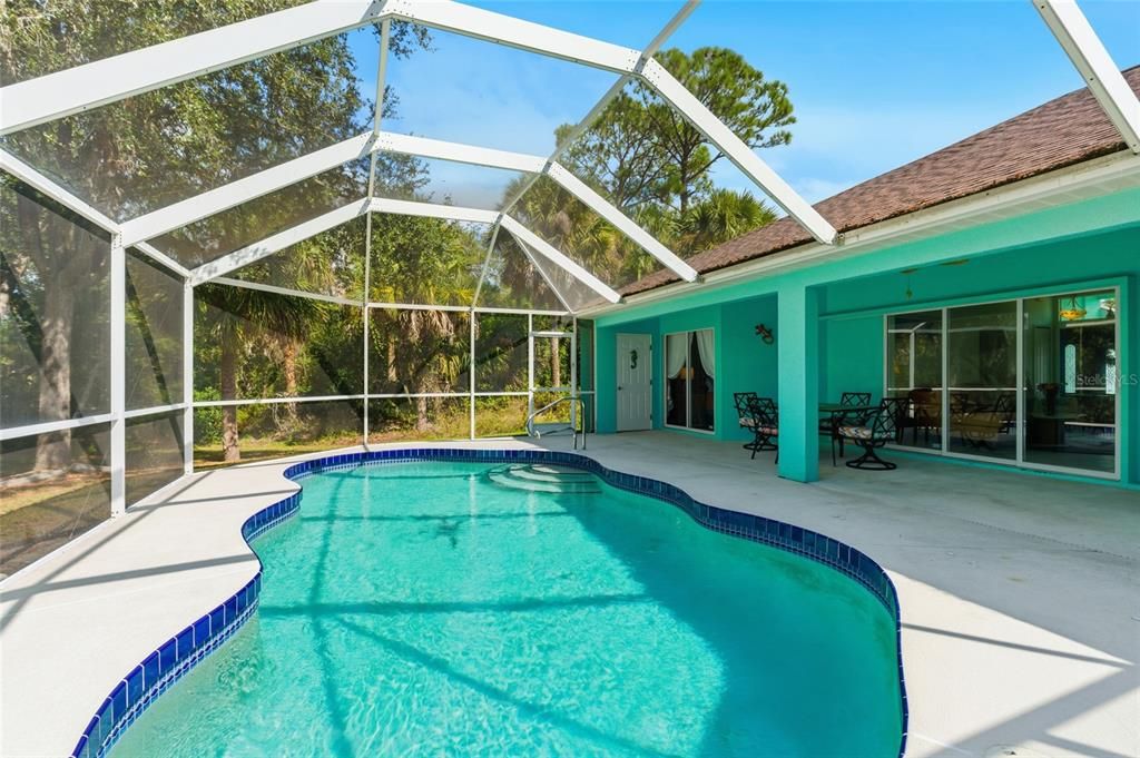 Active With Contract: $349,900 (3 beds, 2 baths, 1655 Square Feet)